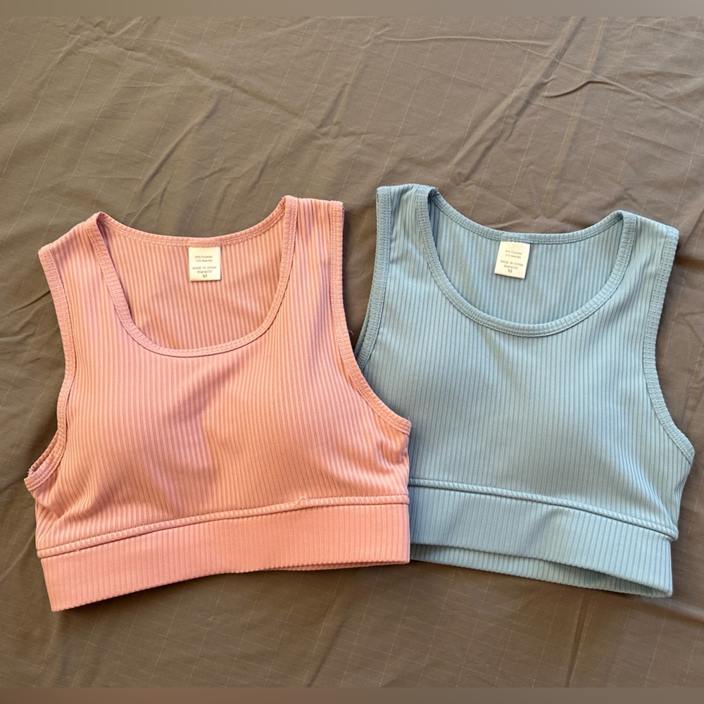 Cropped sports bra, bundle